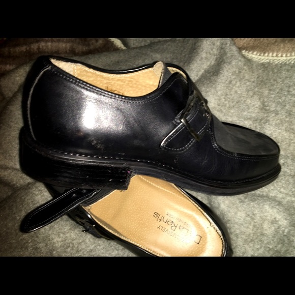 Exclusively De La Rentis  buckled genuine leather - Picture 5 of 8